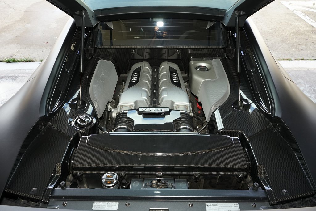 Used 2011 Audi R8 V10 image 27