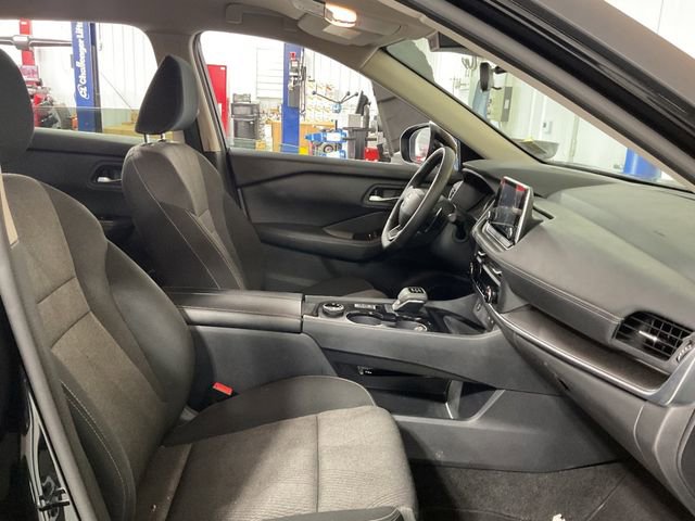 Used 2025 Nissan Rogue SV AWD/4WD image 12