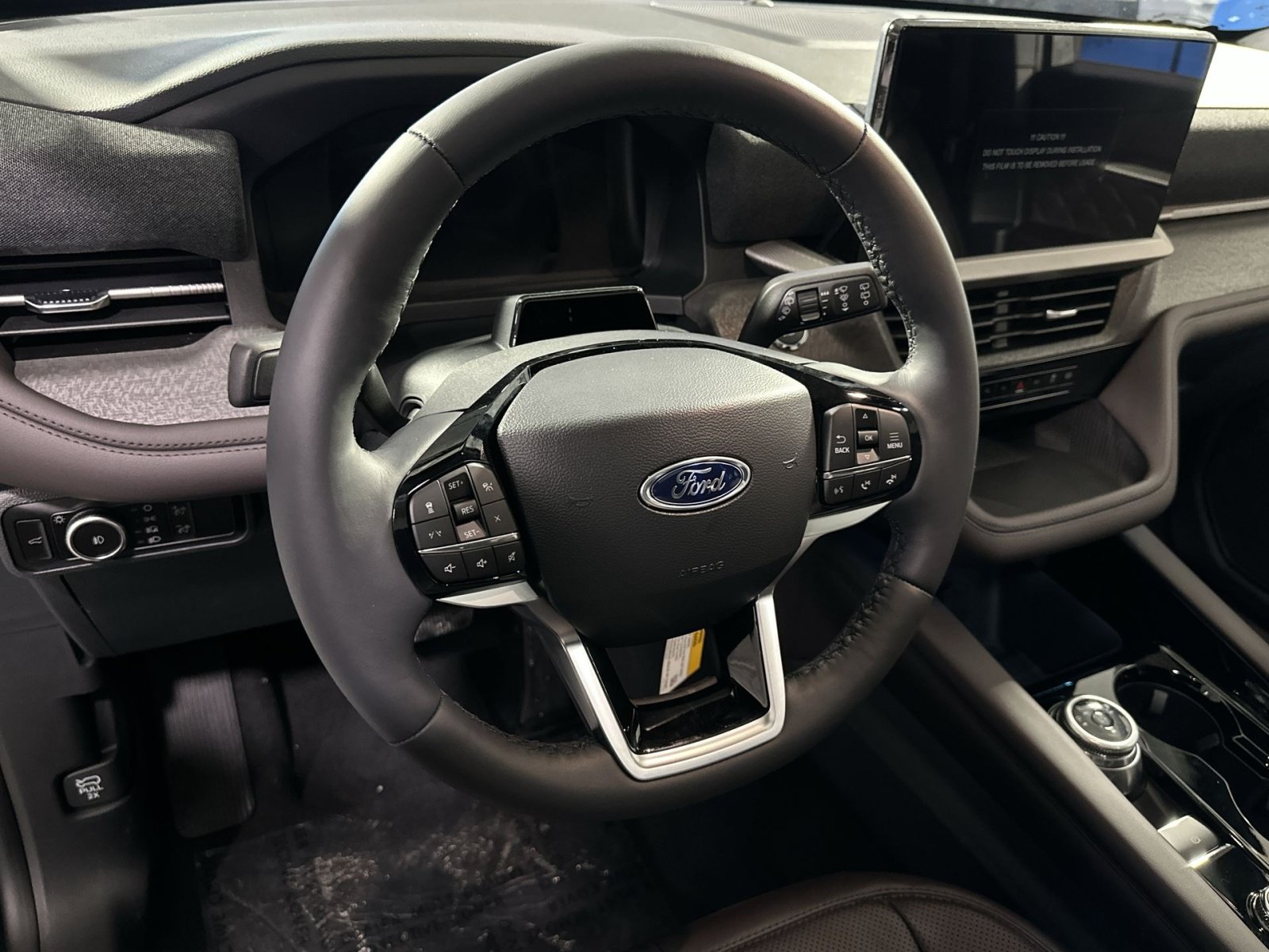 New 2026 Ford Explorer Platinum w/ LUX Leather Package AWD/4WD image 26