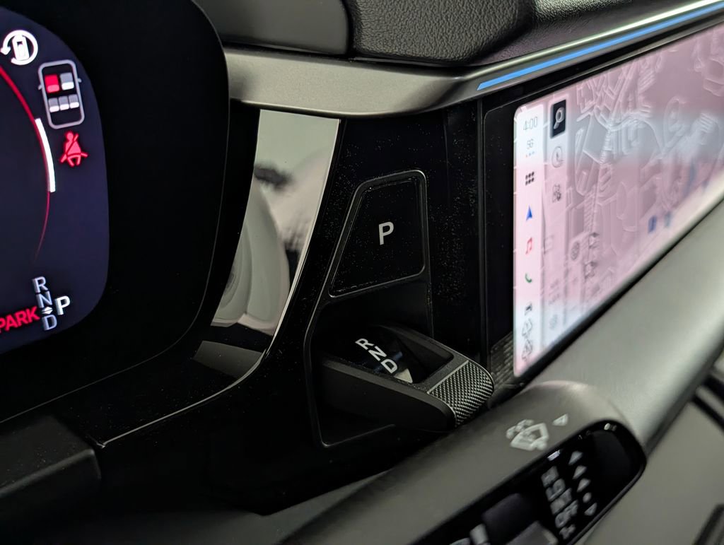 New 2026 Porsche Macan 4 Electric image 35