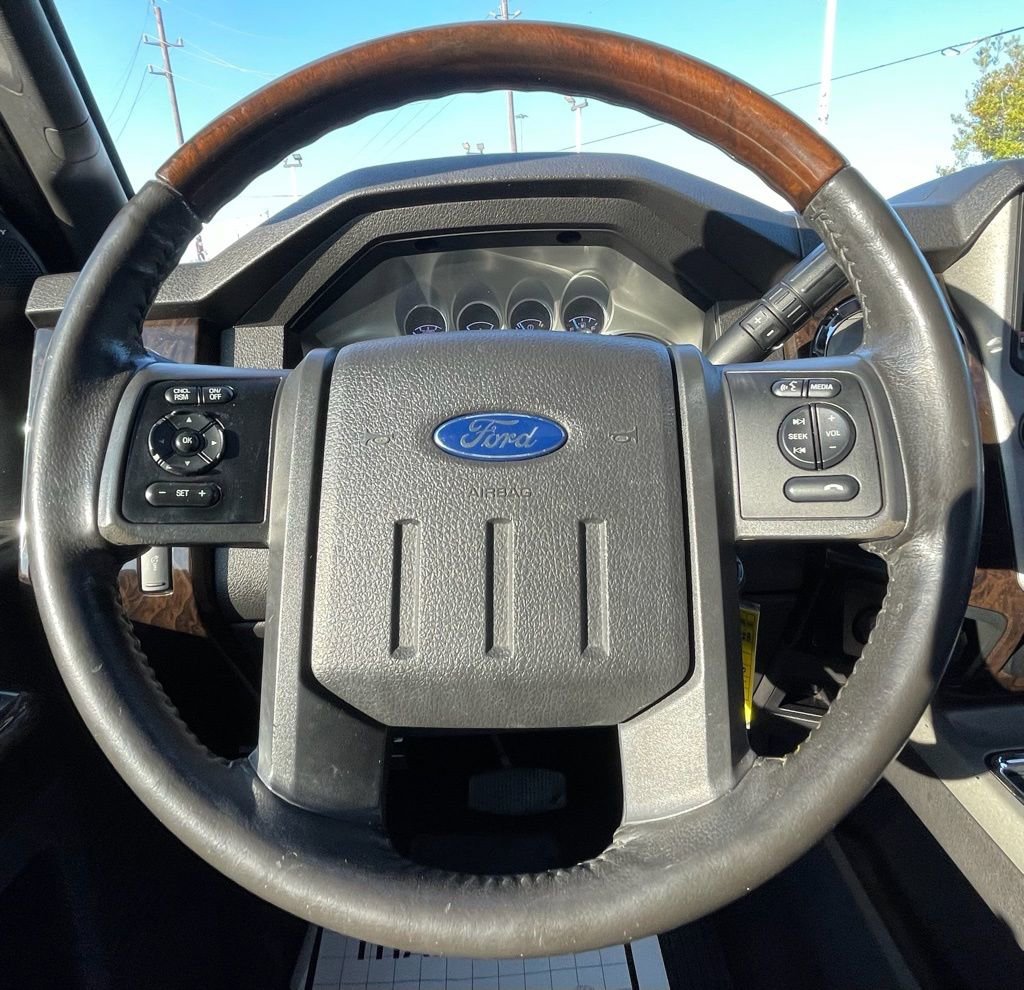 Used 2015 Ford F250 Platinum w/ FX4 Off-Road Package AWD/4WD image 20
