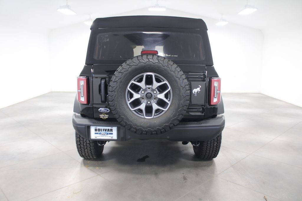 Used 2023 Ford Bronco Badlands image 7
