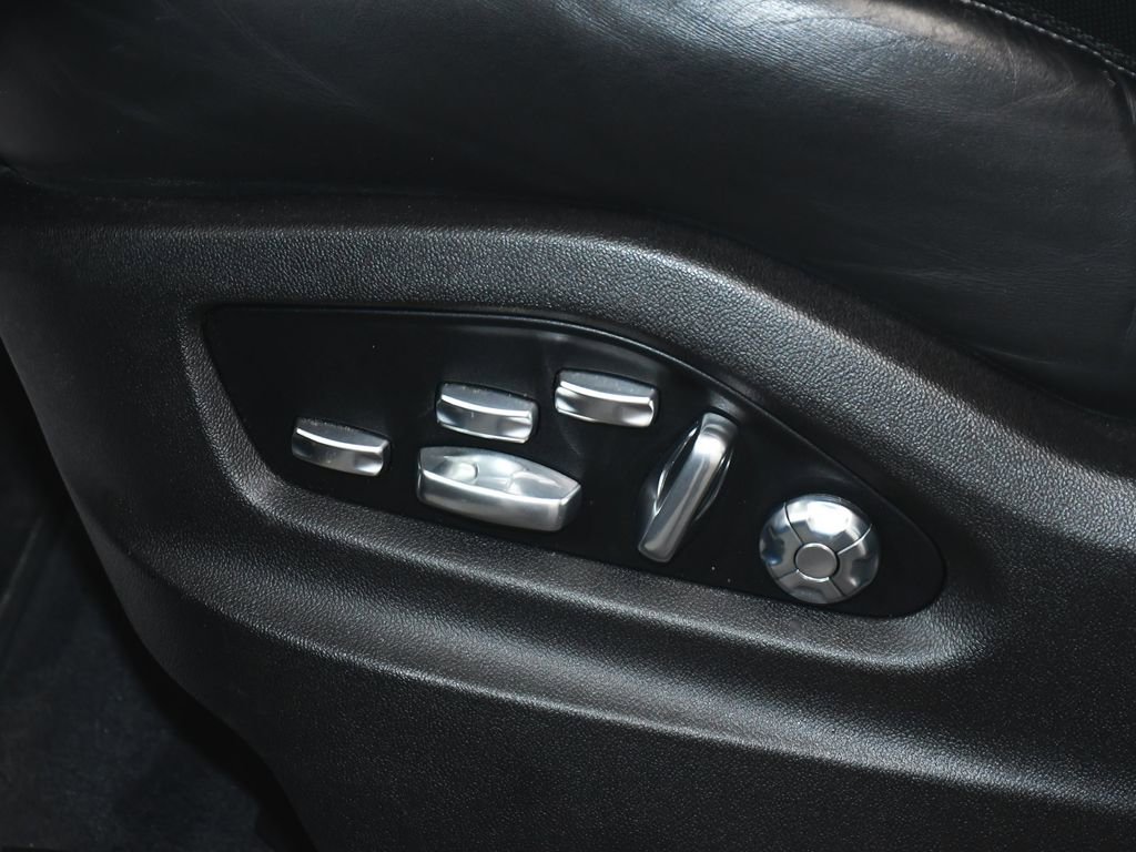 Used 2021 Porsche Cayenne GTS w/ Premium Package Plus image 46