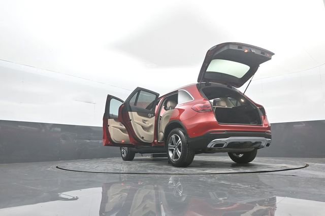 Used 2021 Mercedes-Benz GLC 300 4MATIC w/ Multimedia Package image 38