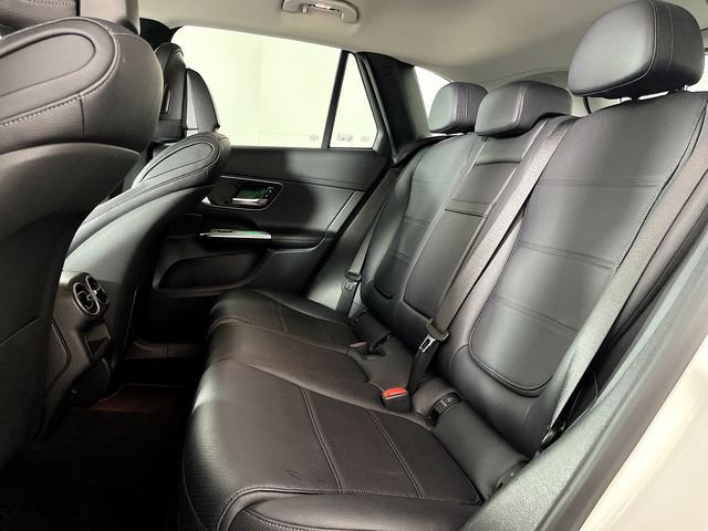 Used 2024 Mercedes-Benz GLC 300 image 23