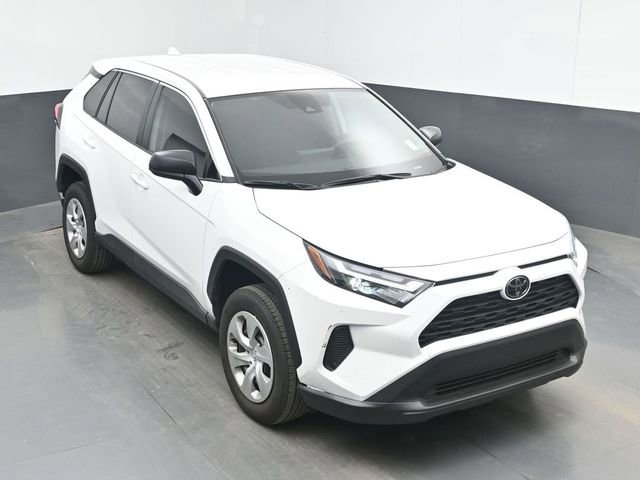 Used 2025 Toyota RAV4 LE FWD image 32