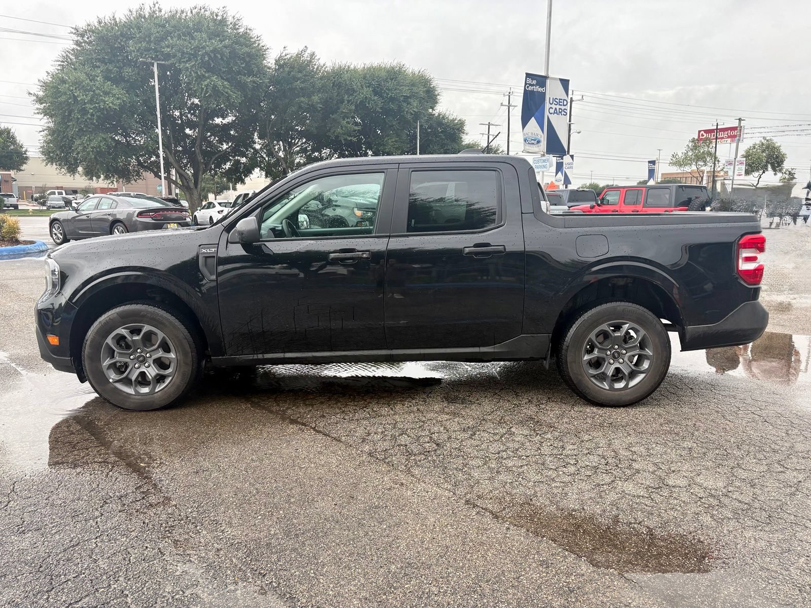 Used 2025 Ford Maverick XLT FWD image 4