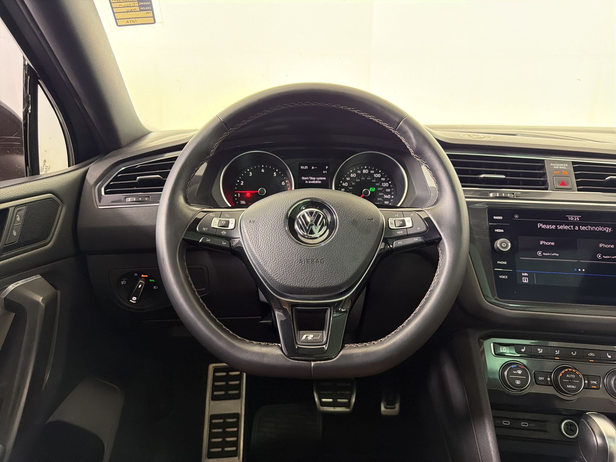 Used 2021 Volkswagen Tiguan SE R-Line FWD image 23