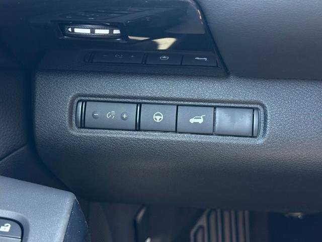 New 2026 Nissan Pathfinder SV image 24