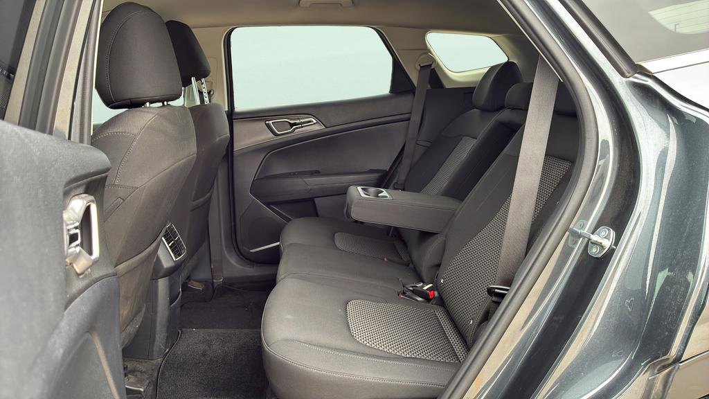 Used 2025 Kia Sportage LX image 15
