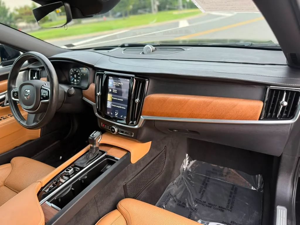 Used 2017 Volvo S90 T6 Inscription w/ Vision Package AWD/4WD image 16