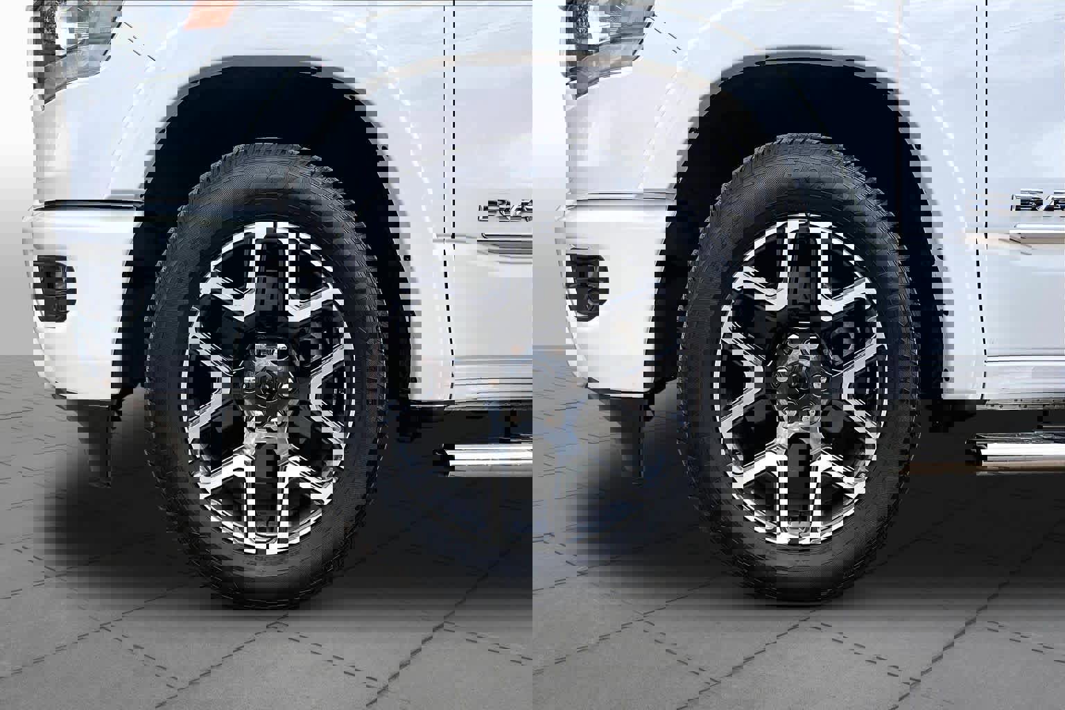 Used 2021 RAM 1500 Laramie w/ Sport Appearance Package image 11