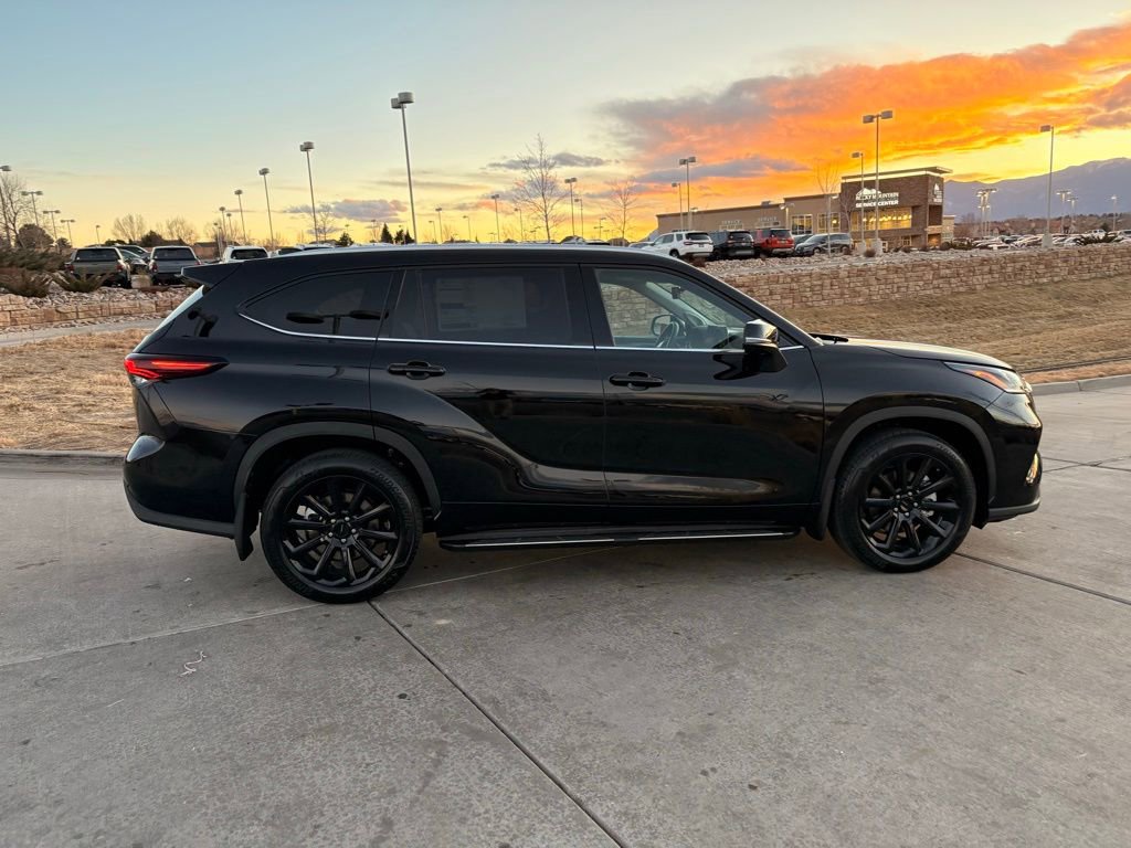 Used 2026 Toyota Highlander Limited image 8