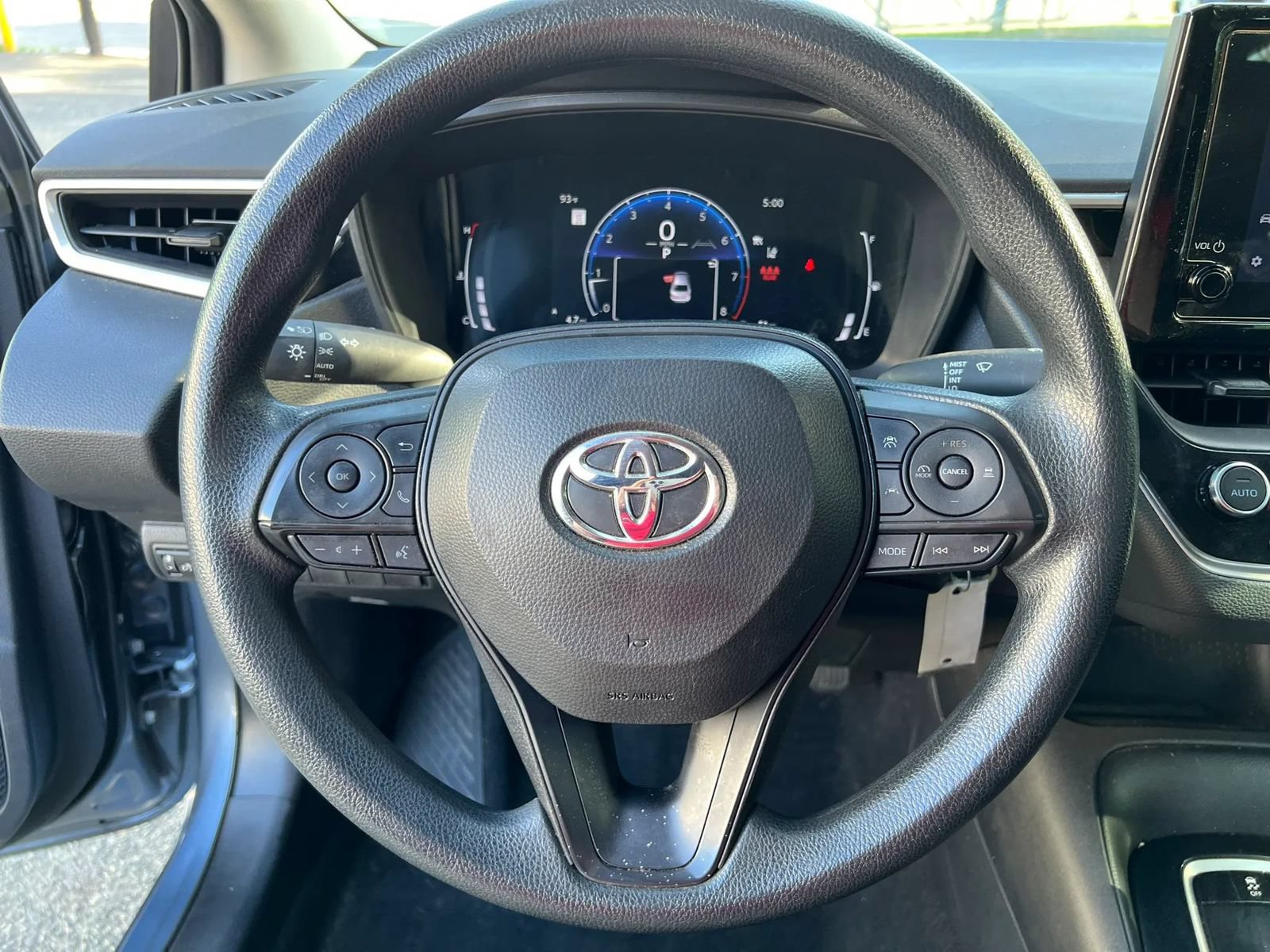 Used 2026 Toyota Corolla LE FWD image 15
