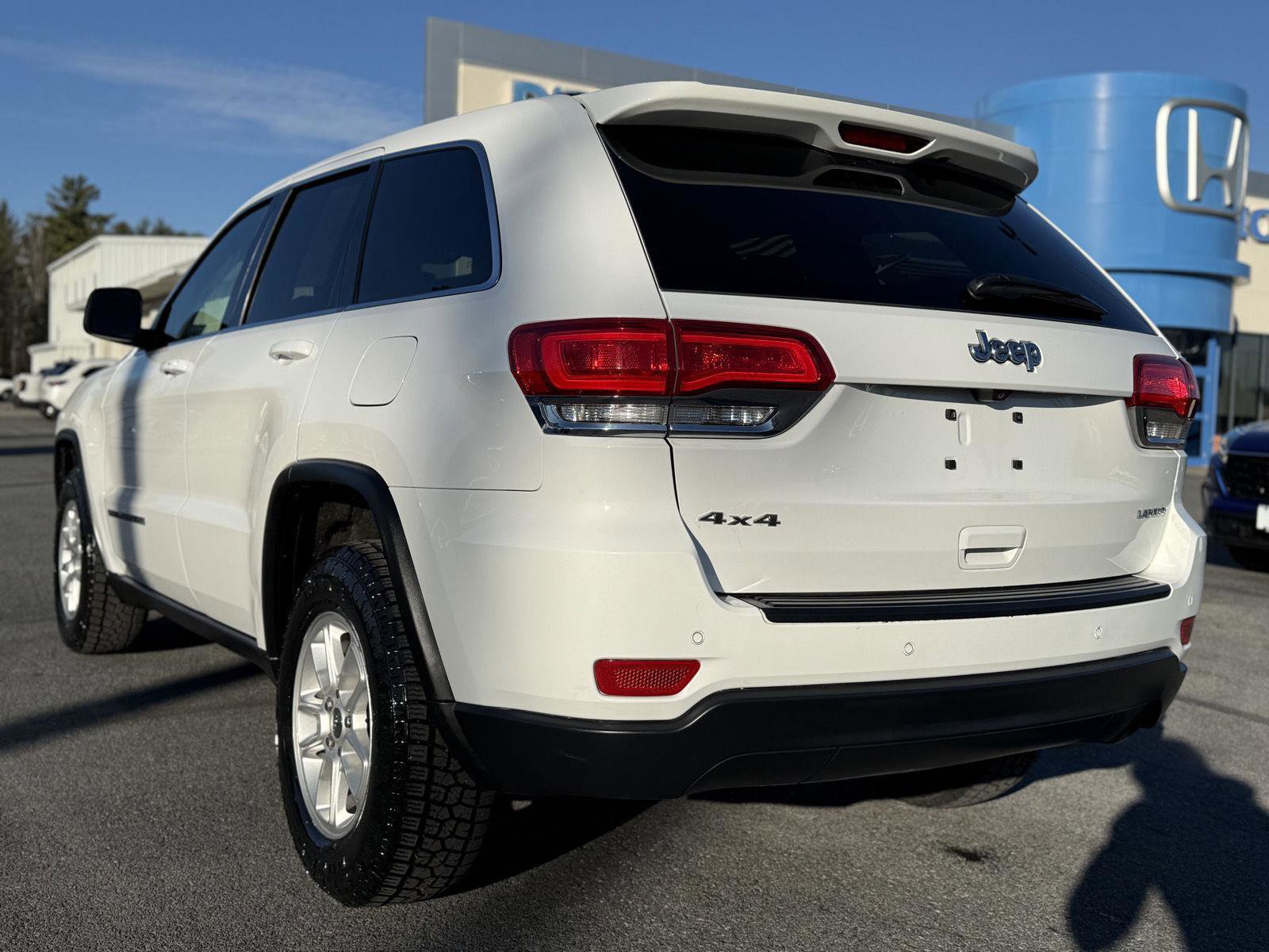 Used 2018 Jeep Grand Cherokee Laredo image 7