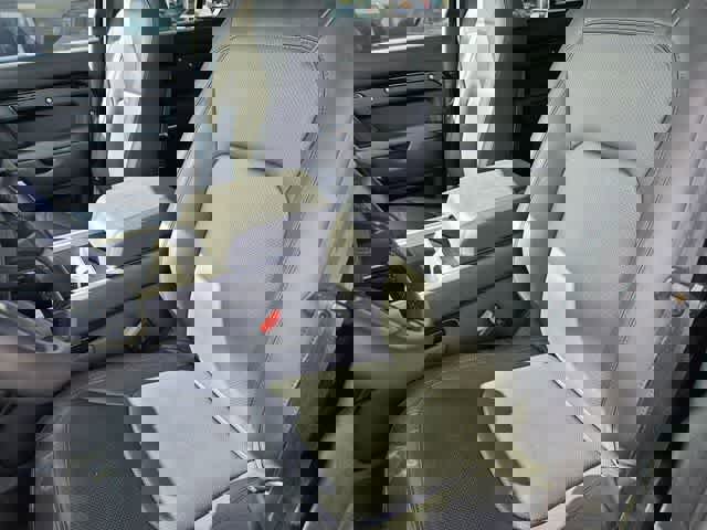 Used 2025 Land Rover Defender 110 V8 image 14