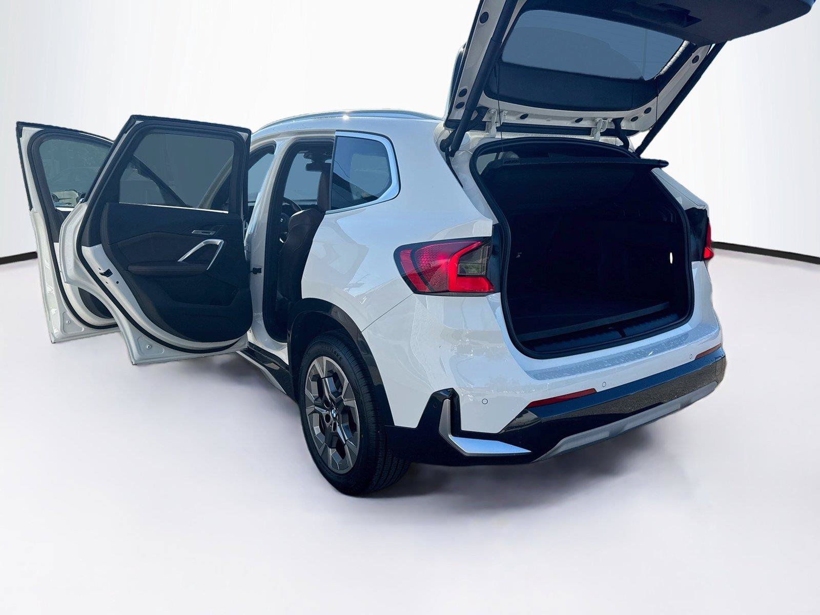 Used 2023 BMW X1 xDrive28i AWD/4WD image 38