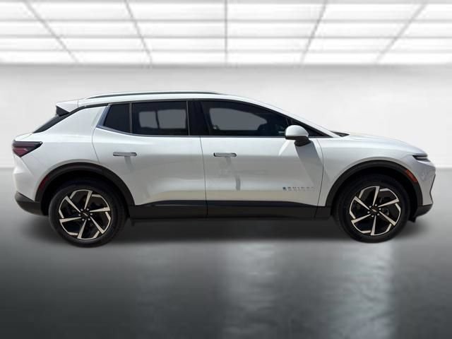 New 2026 Chevrolet Equinox EV LT FWD image 30