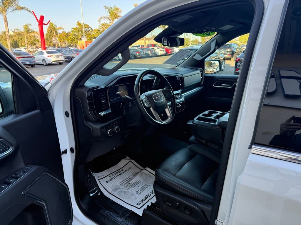 Used 2024 GMC Sierra 1500 SLT image 12