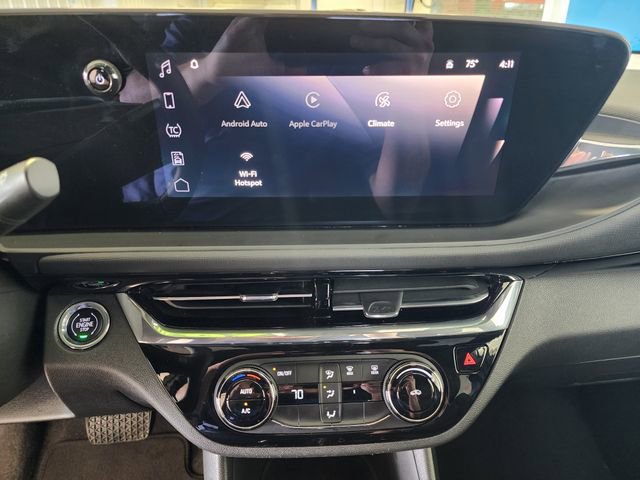 Certified 2025 Buick Envista Sport Touring FWD image 22