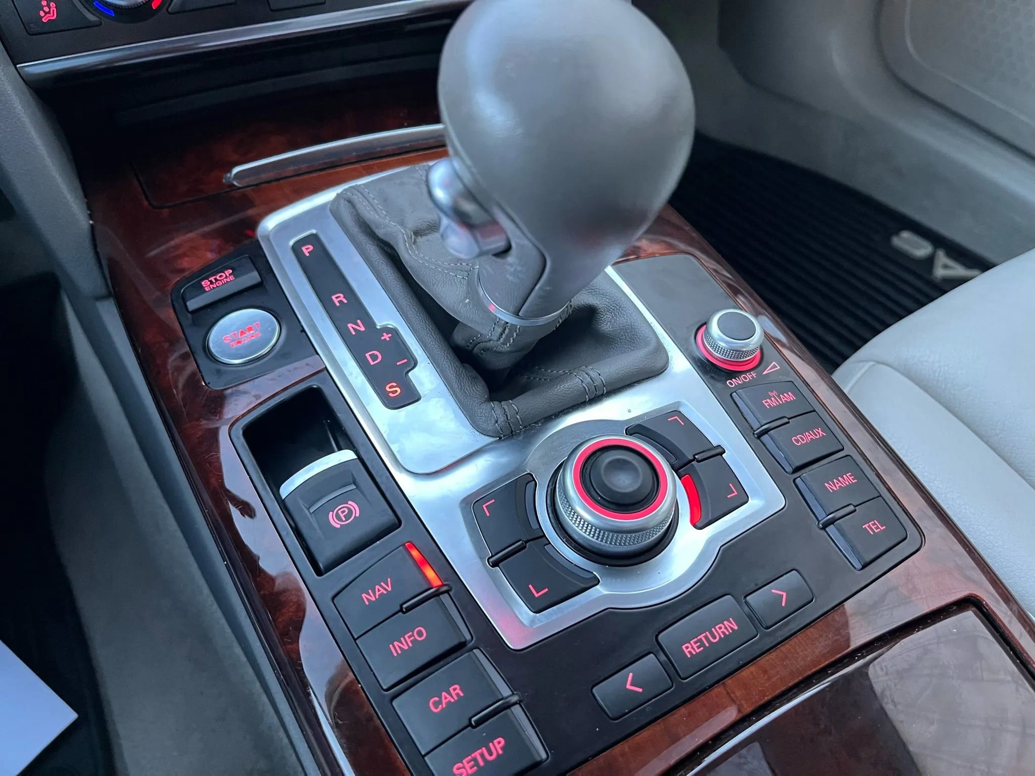 Used 2011 Audi A6 4.2 Prestige image 9