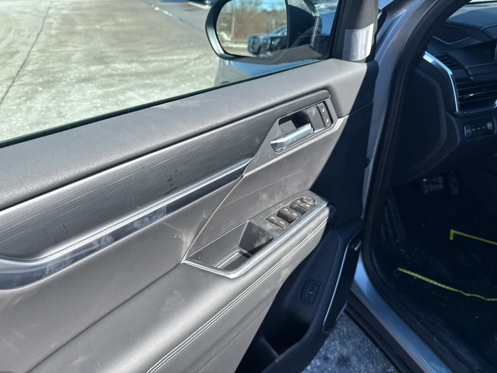 New 2026 GMC Acadia Elevation w/ LPO, Floor Liner Package AWD/4WD image 14