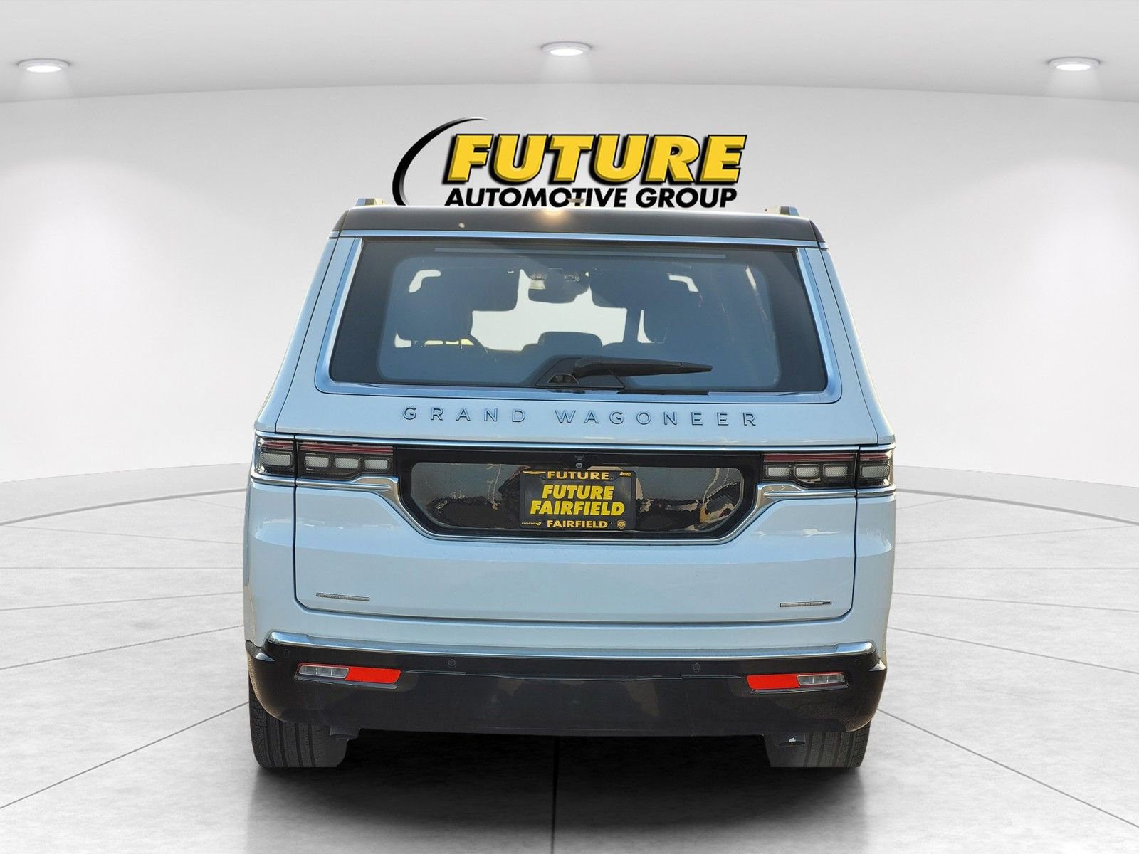 New 2023 Jeep Grand Wagoneer Series III image 4