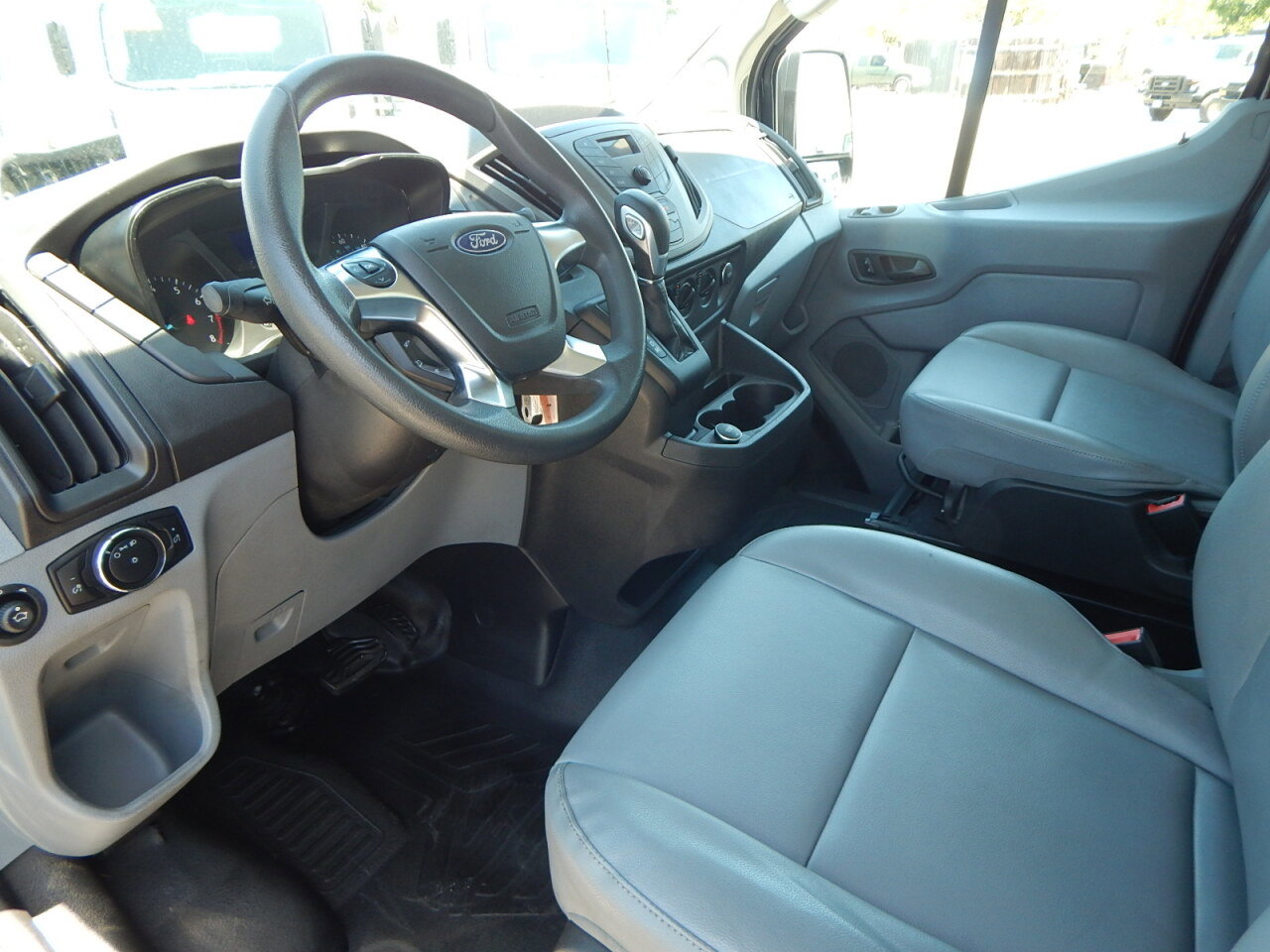 Used 2017 Ford Transit 350 148 Low Roof RWD image 2