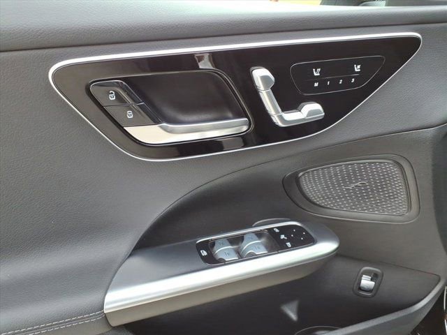 Used 2025 Mercedes-Benz C 300 4MATIC Sedan image 14
