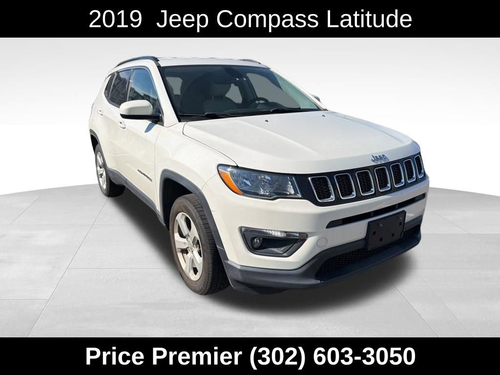 Used 2019 Jeep Compass Latitude w/ Popular Equipment Group AWD/4WD image 1