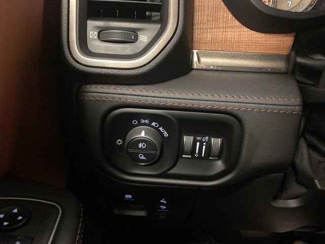 Used 2021 RAM 1500 Limited w/ Bed Utility Group AWD/4WD image 18