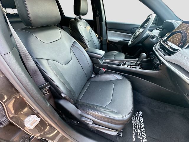 Used 2023 Jeep Compass Latitude image 29