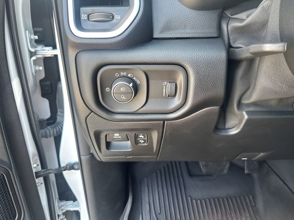 Used 2021 RAM 1500 Big Horn image 30