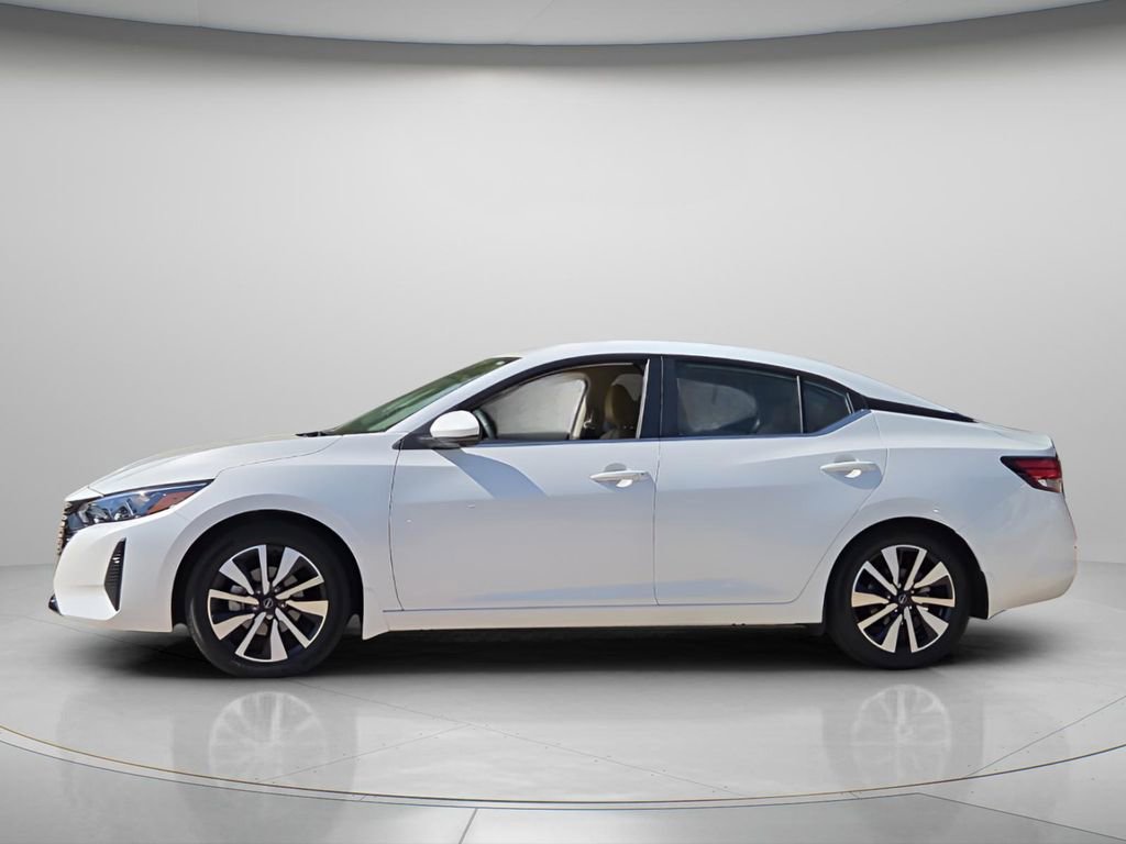 Used 2024 Nissan Sentra SV w/ SV Premium Package FWD image 3