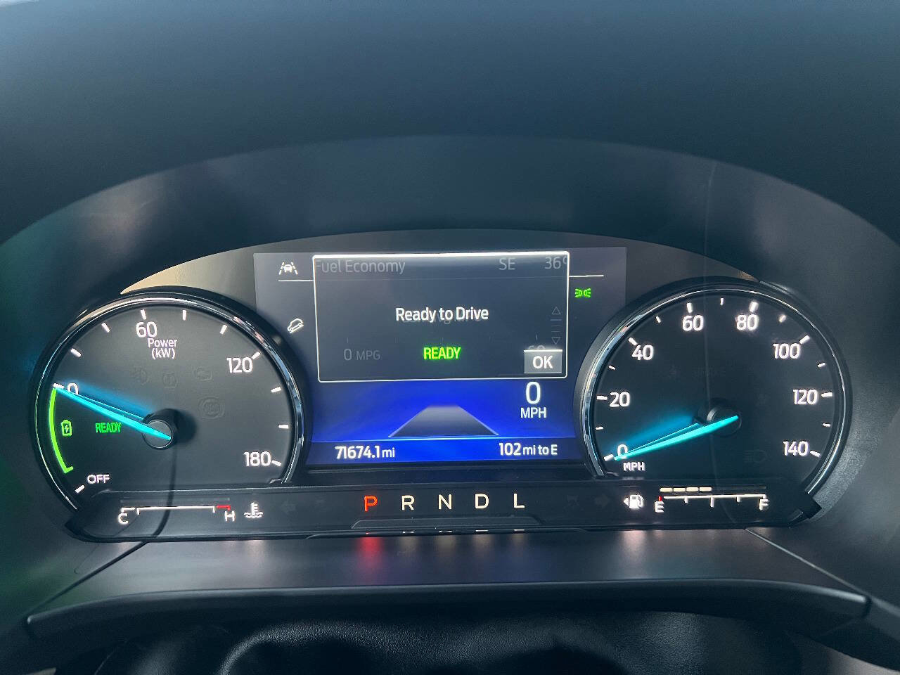 Used 2021 Ford Escape SE image 32