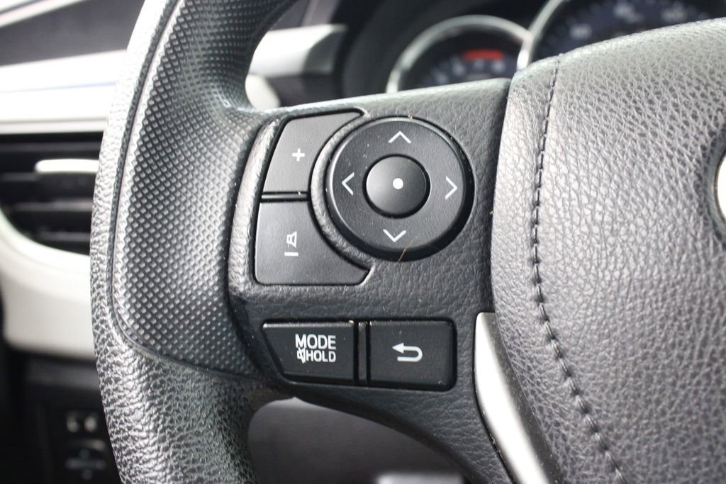 Used 2016 Toyota Corolla LE FWD image 21