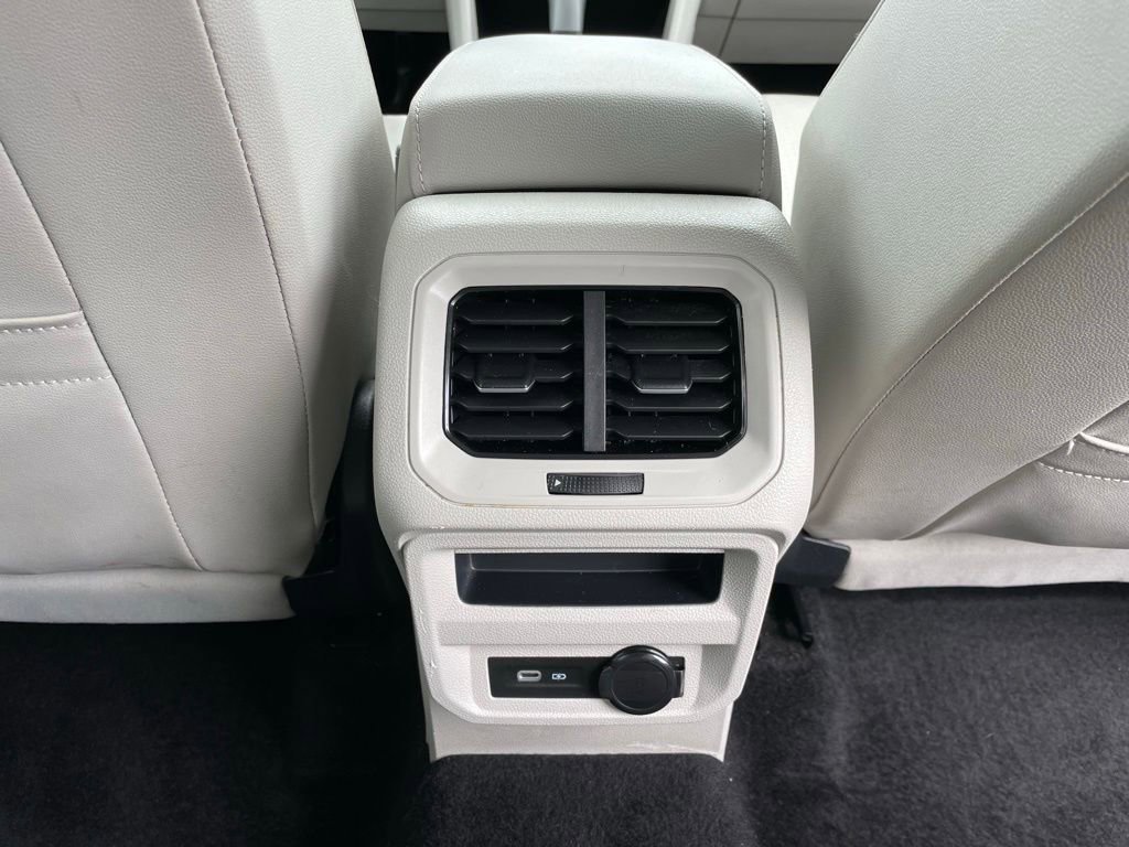 Used 2022 Volkswagen Tiguan SE FWD image 37