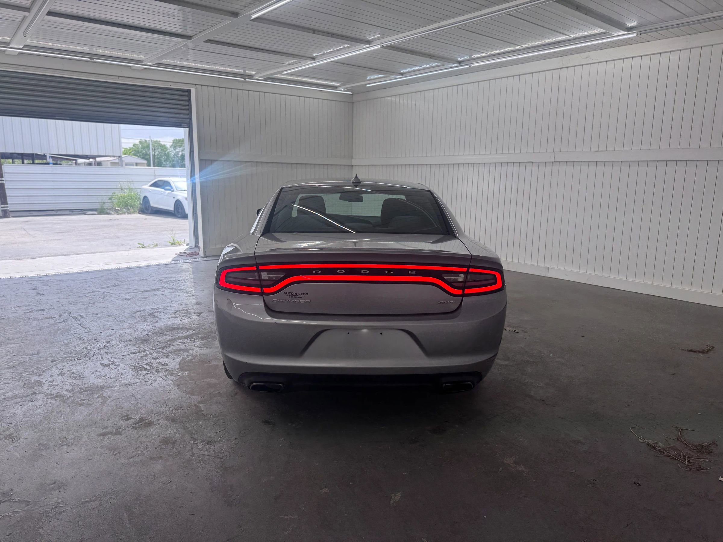 Used 2016 Dodge Charger SXT image 6