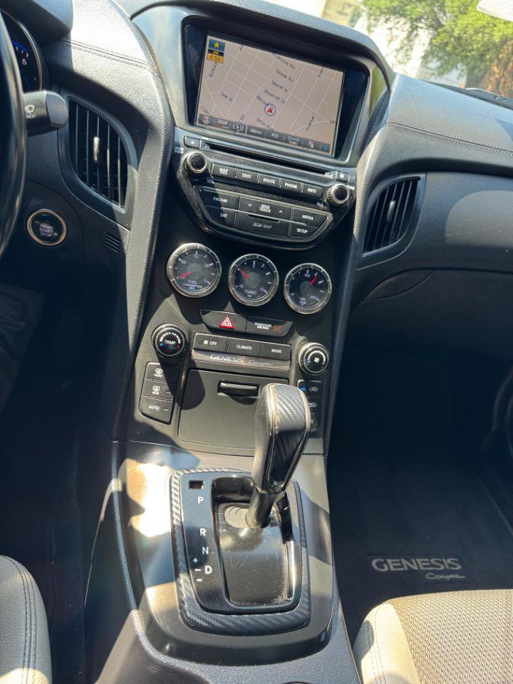 Used 2014 Hyundai Genesis 2.0T RWD image 21
