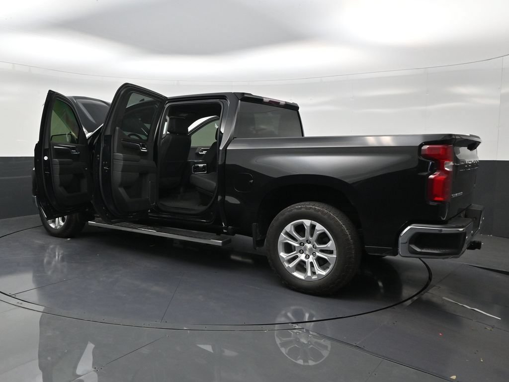 Used 2023 Chevrolet Silverado 1500 LTZ AWD/4WD image 31
