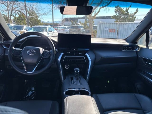 Used 2024 Toyota Venza XLE image 14