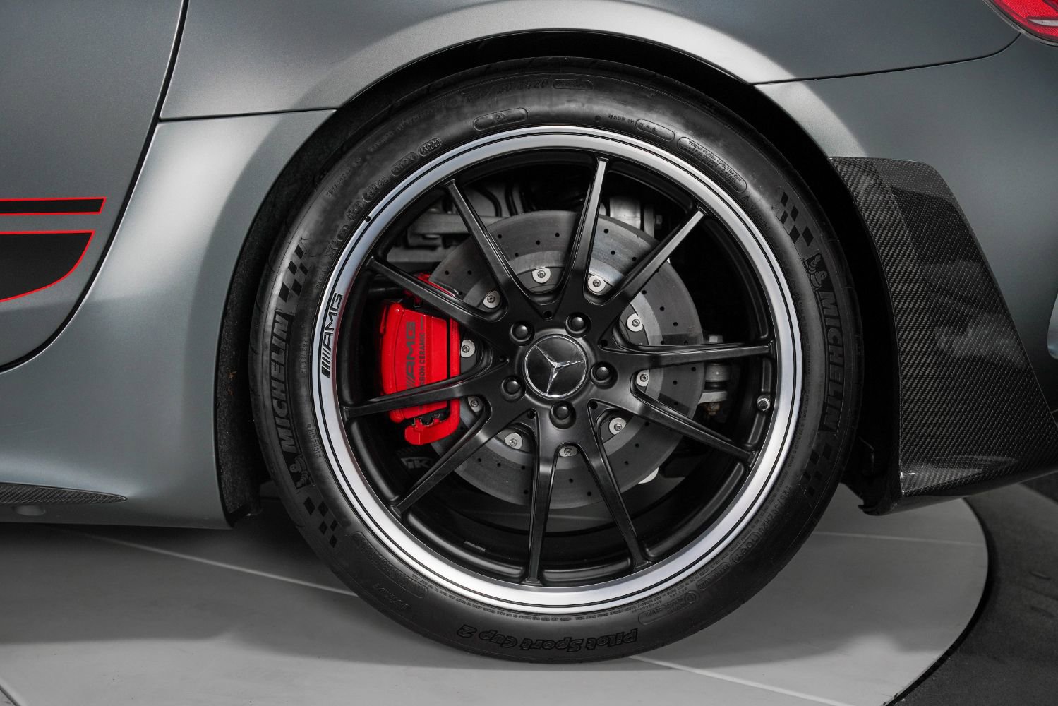 Used 2020 Mercedes-Benz AMG GT R image 23