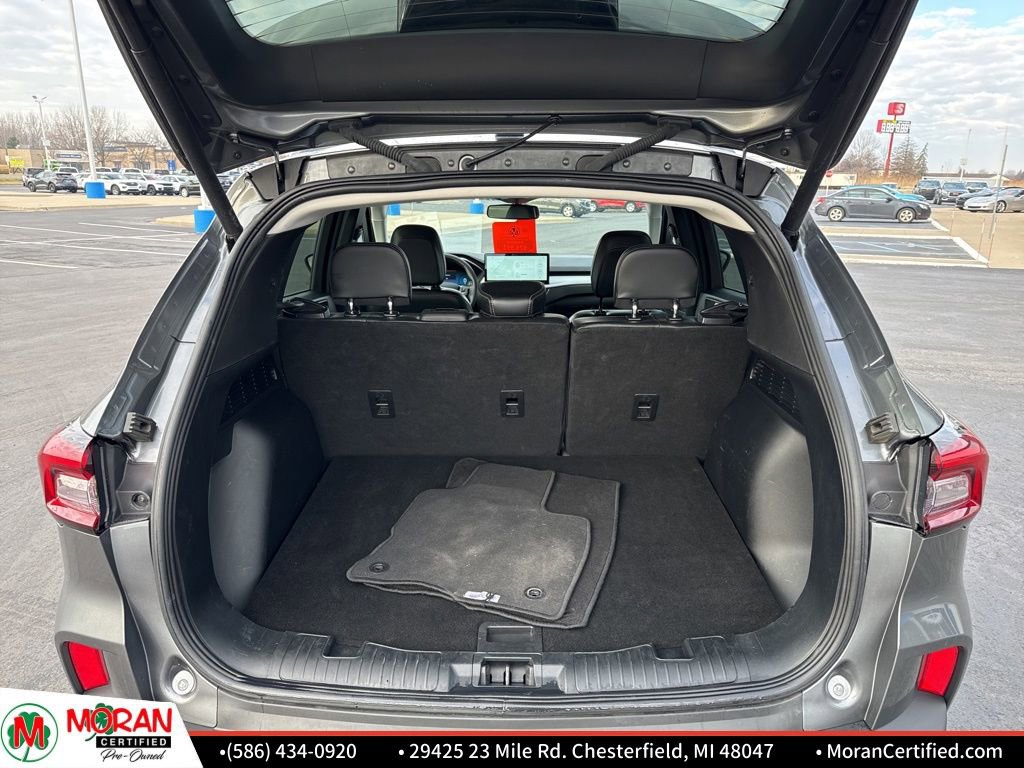 Used 2025 Ford Escape Platinum image 30