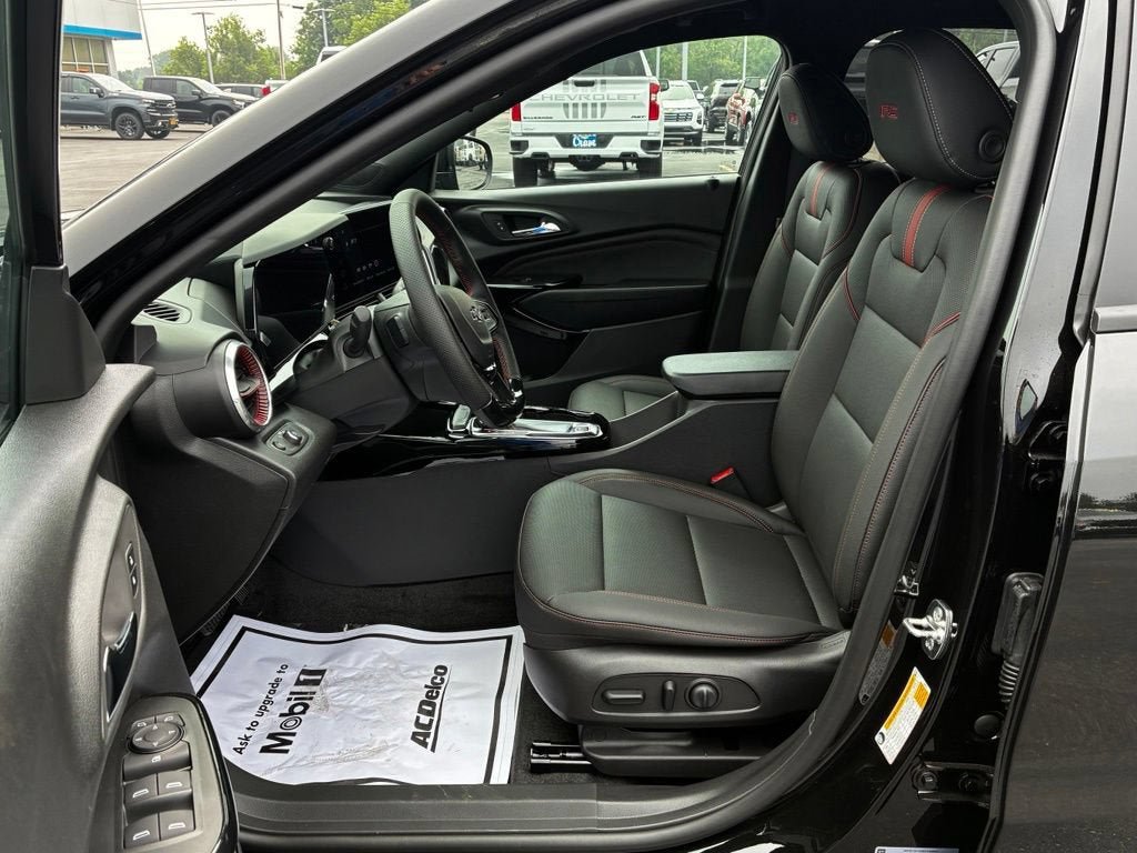 New 2026 Chevrolet Trax RS w/ Driver Confidence Package FWD image 4
