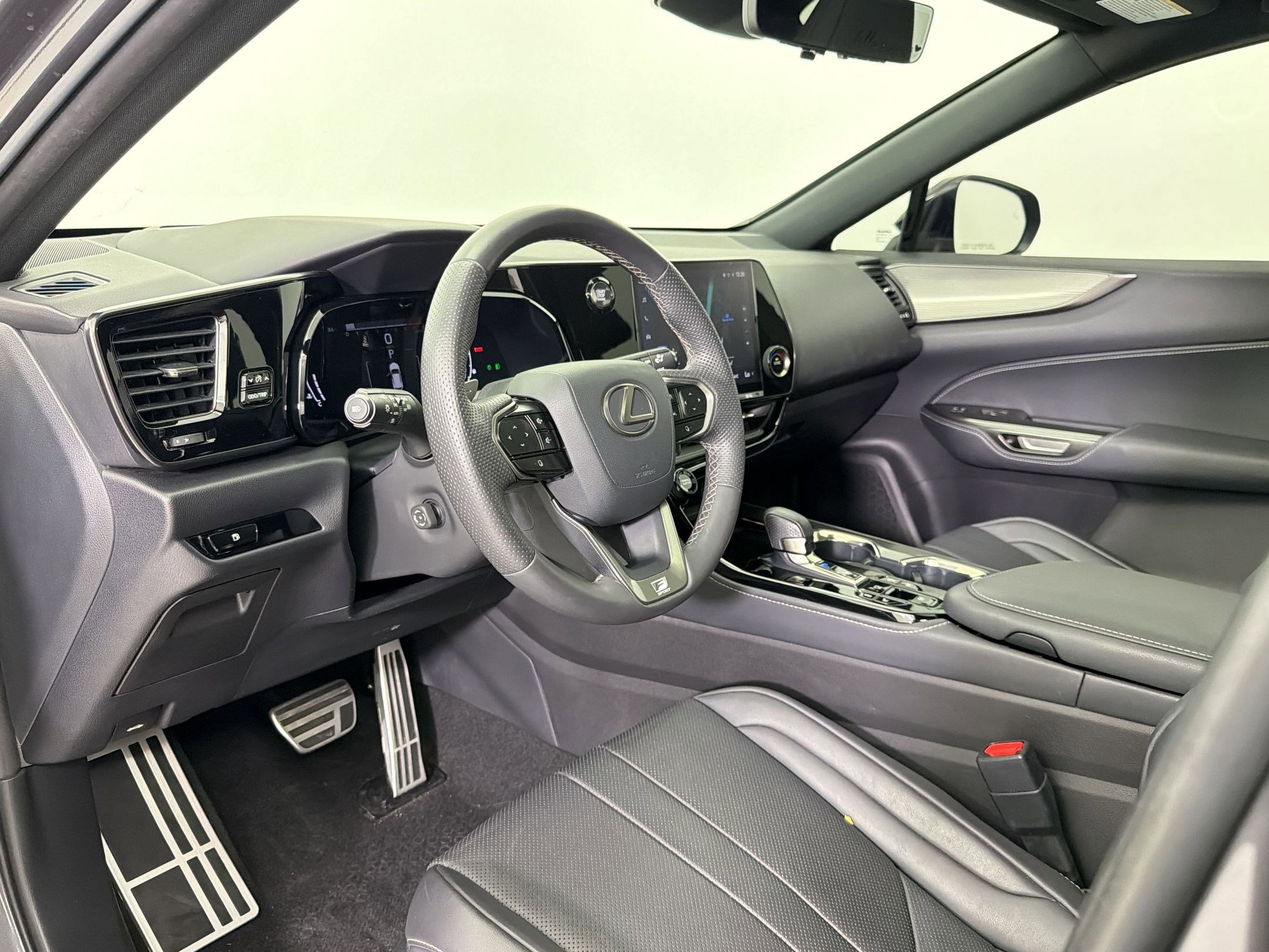 Used 2023 Lexus NX 350 F Sport image 4