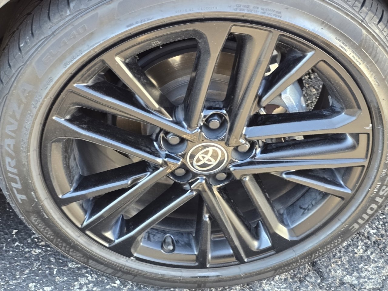 Used 2025 Toyota Camry SE w/ Convenience Package image 24