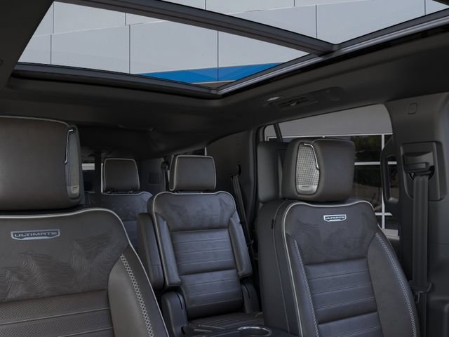New 2026 GMC Yukon Denali Ultimate w/ LPO, Floor Liner Package AWD/4WD image 24