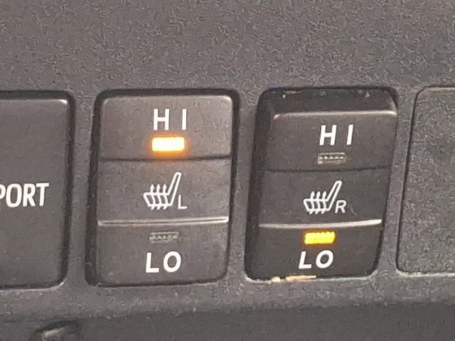 Used 2018 Toyota RAV4 Limited image 25