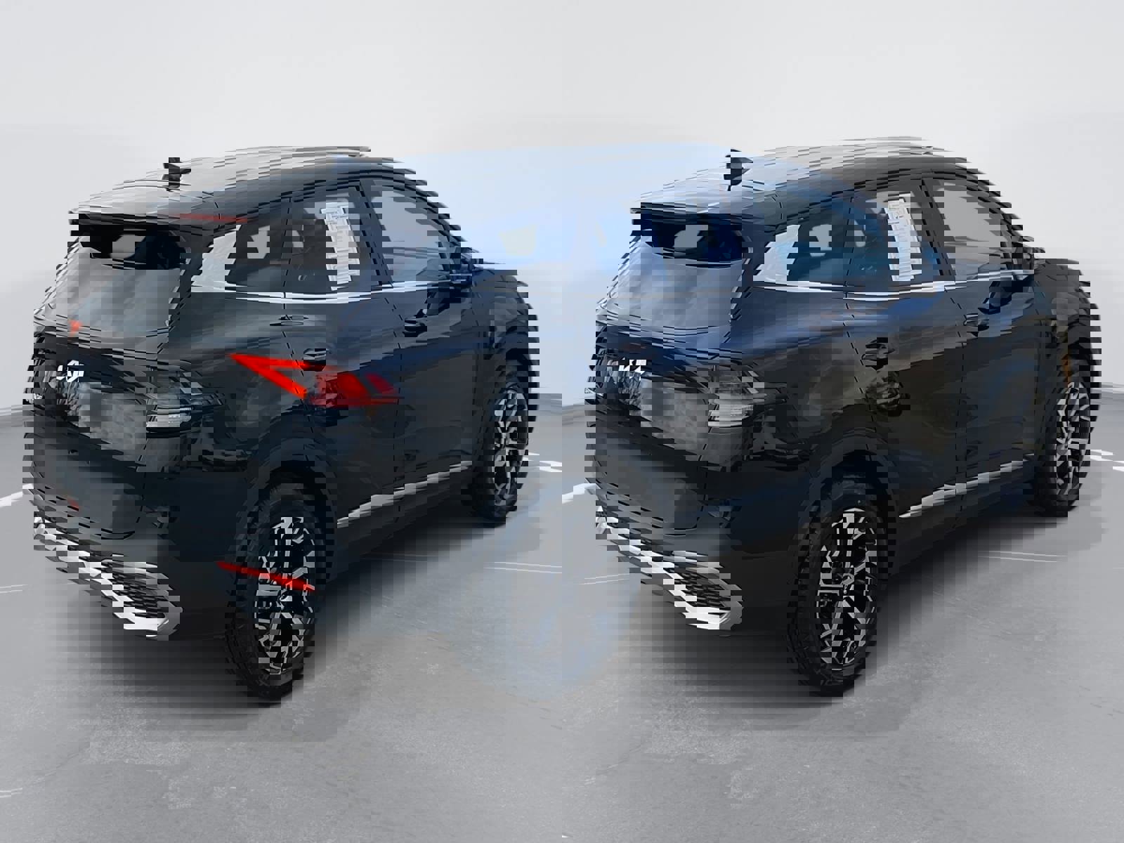 Used 2023 Kia Sportage EX image 5