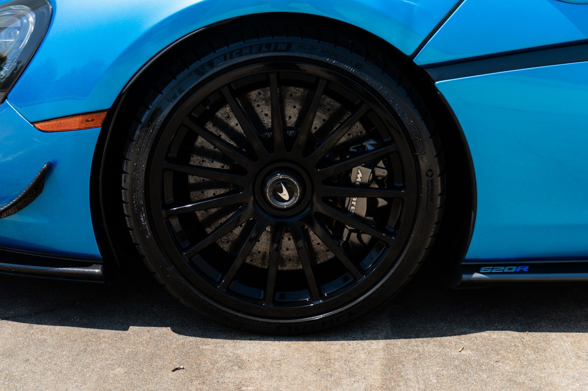Used 2020 McLaren 620R RWD image 56